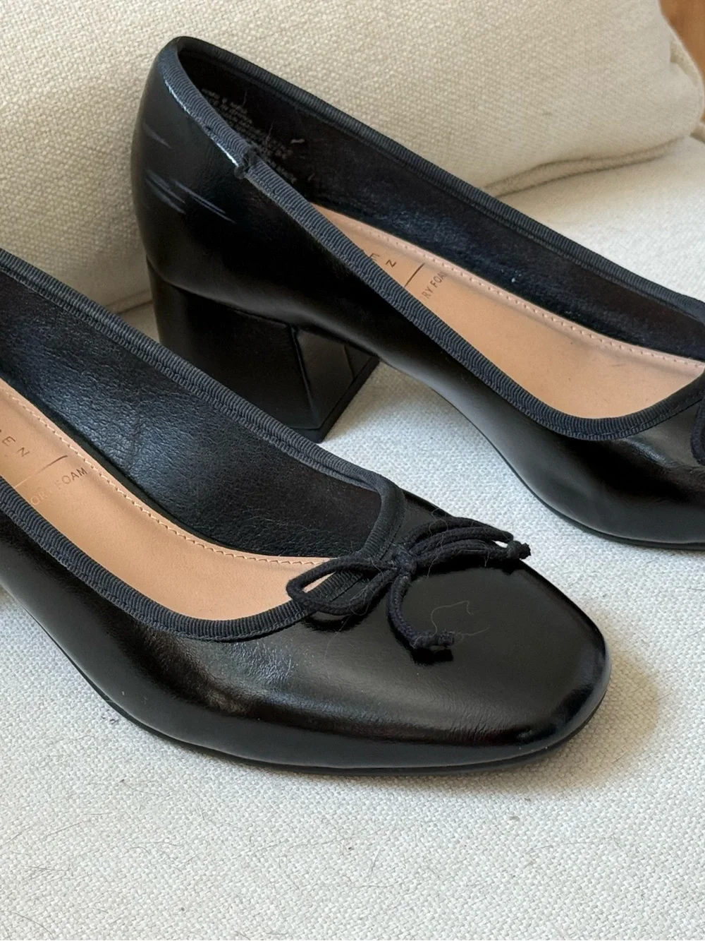 Never Worn LC Lauren Conrad Black Pump Heels with Bow Detail Size 8